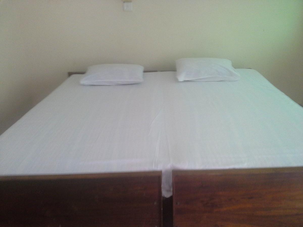 Anila Beach Inn Tangalle Ngoại thất bức ảnh